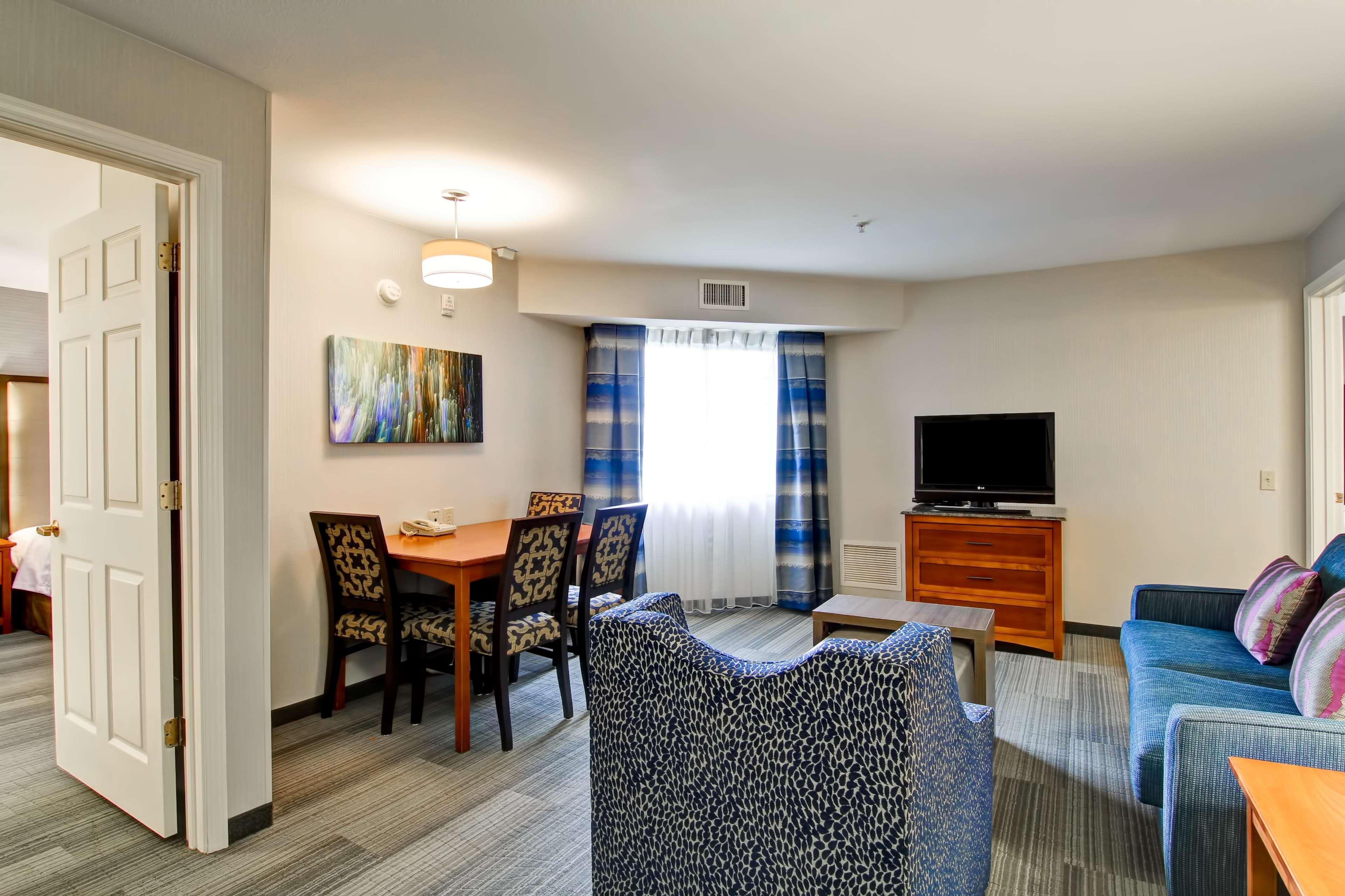 Homewood Suites By Hilton Stratford Exteriör bild